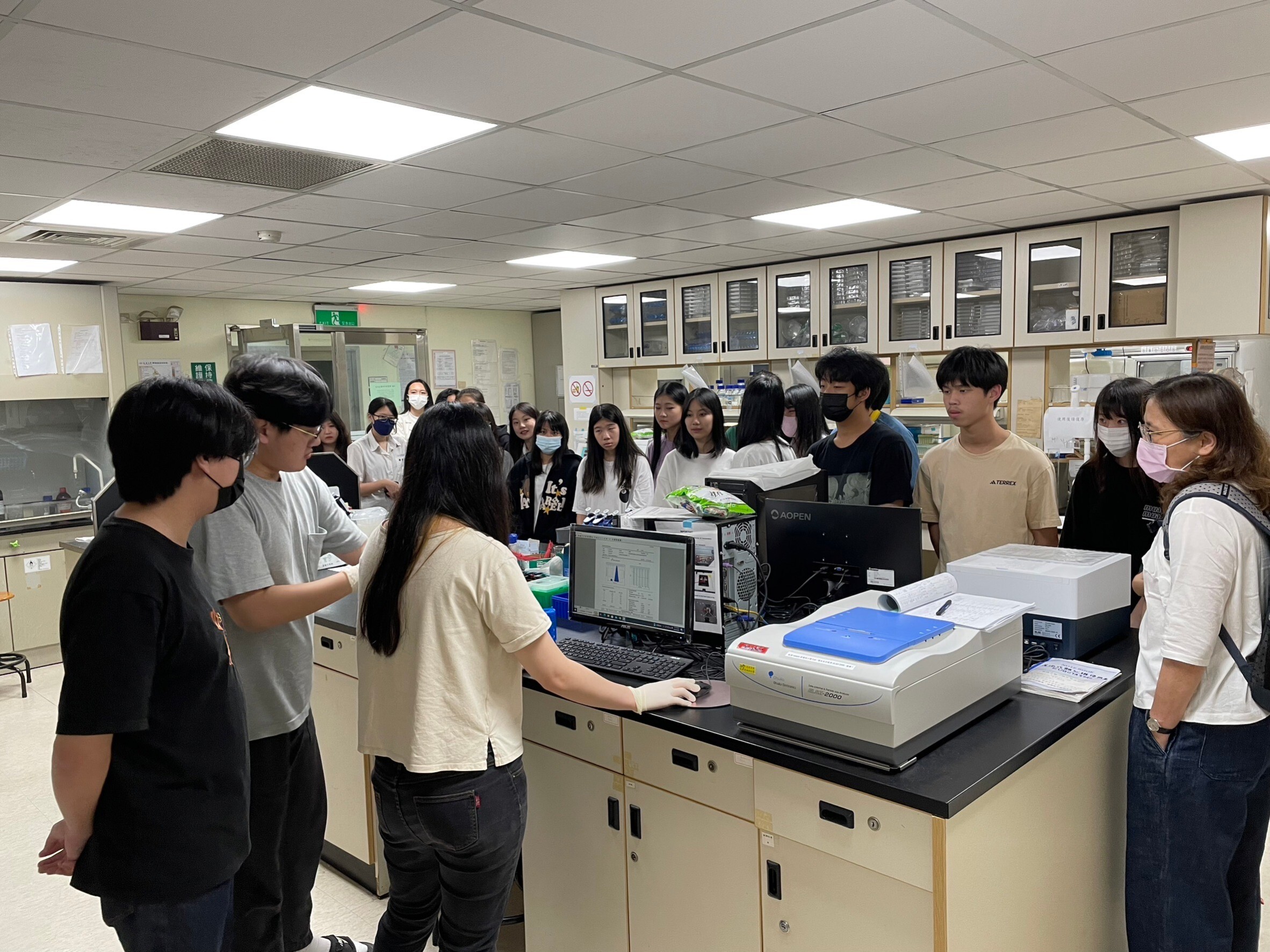 112-0428 北市南港高中參訪-5.jpg